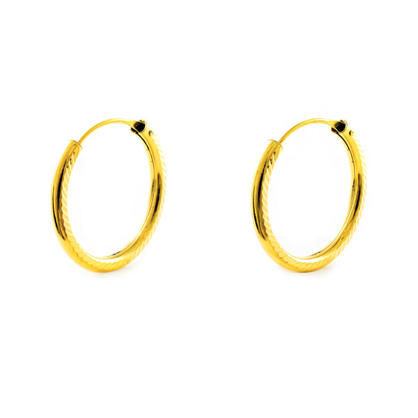 18ct Yellow Gold Round Carved Hoop Earrings 18 x 2 mm